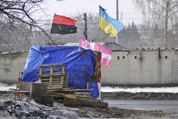 Біля бази луцьких ВВшників влаштували суботник. ФОТО