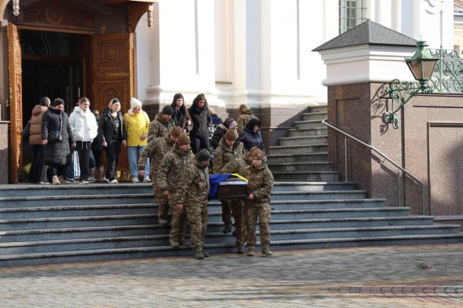 Загинув у боях за Покровськ: у Луцьку провели в останню дорогу полеглого Героя Анатолія Кравчука