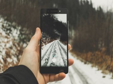 Рада ввела кримінальну відповідальність за зйомку ЗСУ і розтрату гумдопомоги