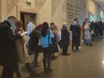 Черги за вакциною будуть, як у радянські часи, – луцький депутат про  «червону» зону на Волині