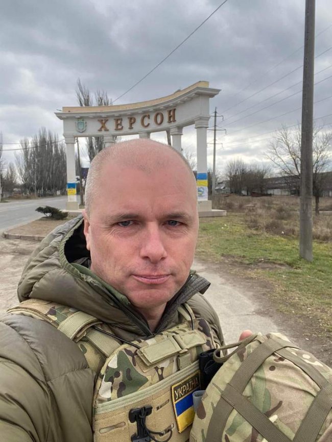 Видатний історик та волонтер: як змінився хлопчик з етикетки згущеного молока