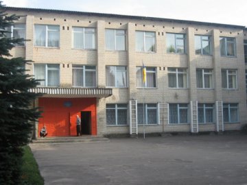 На Волині п'яний солдат погрожував підірвати школу