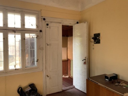 У Володимирі-Волинському комунальне приміщення продають через аукціон. ФОТО