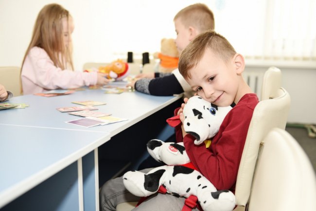 У «Промені» відкривається незвичний сімейний клуб англійської мови*