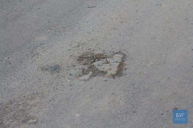 Мешканці Нововолинська відстоюють свою вулицю, яка руйнується через будівництво парковки