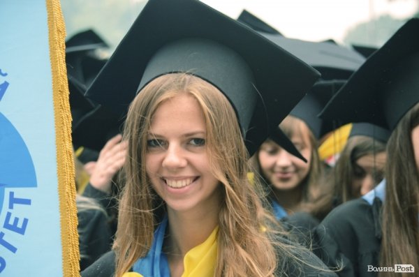 Фотопогляд: посвята в студенти першокурсників СНУ