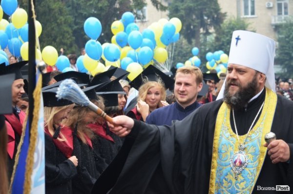 Фотопогляд: посвята в студенти першокурсників СНУ