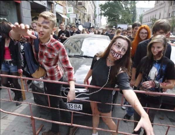 У Києві відбувся парад зомбі. ФОТО