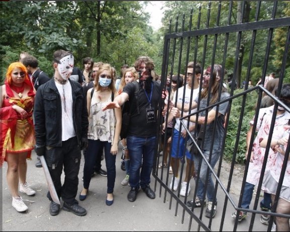 У Києві відбувся парад зомбі. ФОТО