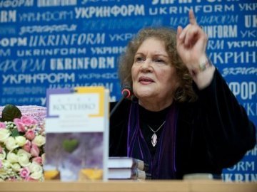 Вибрані твори Ліни Костенко вийдуть у двох томах