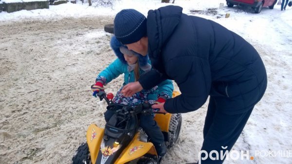На Волині дітям влаштували катання на квадроциклах
