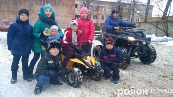 На Волині дітям влаштували катання на квадроциклах