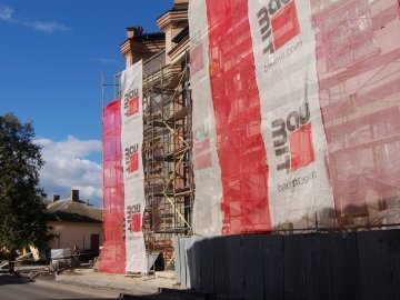 Столітній будинок в центрі Луцька перетворять в бізнес-центр. ФОТО