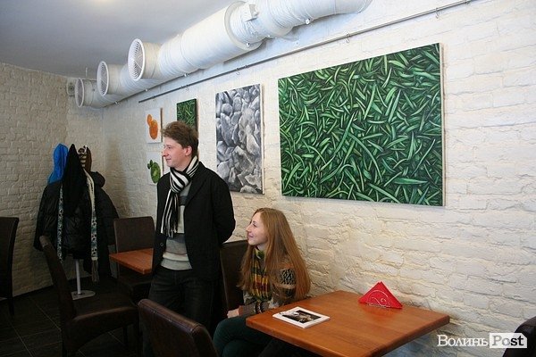 Луцькі художниці презентували виставку «Ейфорія». ФОТО