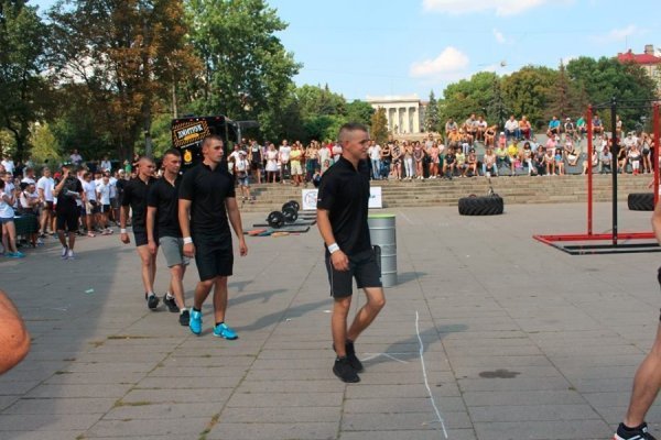 Луцькі патрульні взяли участь у змаганнях з кросфіту. ФОТО