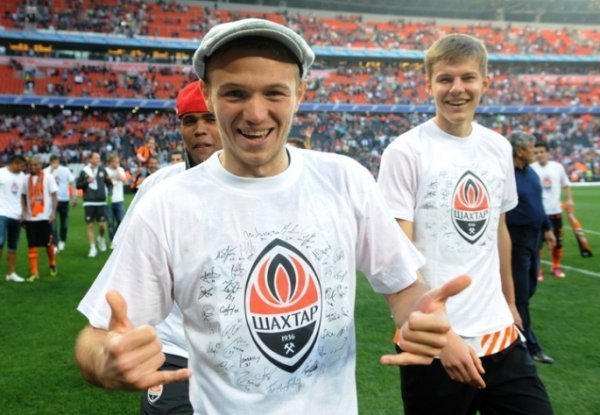 Як «Шахтар» святкував чемпіонство. ФОТО. ВІДЕО