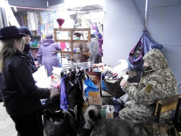 «Облава» на нововолинському ринку: шукали піротехніку