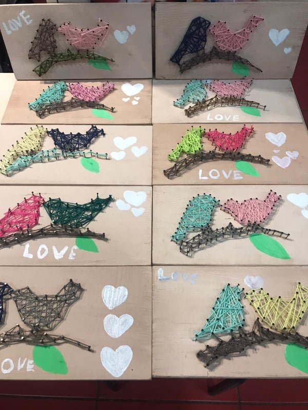 Вчителька з села під Луцьком створює шедеври із цвяхів та ниток. ФОТО