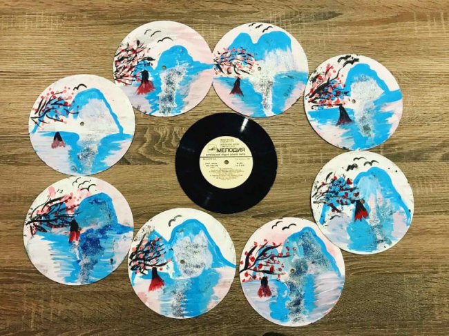 Вчителька з села під Луцьком створює шедеври із цвяхів та ниток. ФОТО