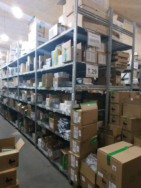 В Україні відому мережу магазинів побутової техніки викрили на ухилянні від сплати податків