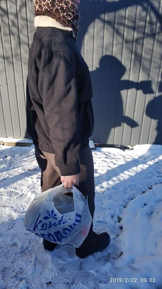 У Луцьку спіймали двох жінок-«зозуль», які підкидали сміття сусідам. ФОТО
