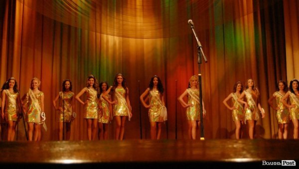 У Луцьку обрали найвродливішу студентку