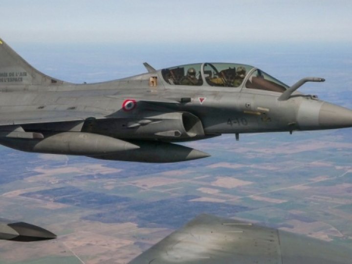 Українських пілотів вчитимуть на французьких Rafale вже через місяць
