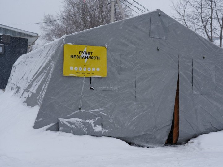 Відсутність відвідувачів: на Волині згорнули пункти незламності