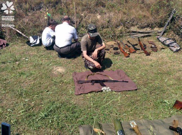 «Пригоди» волинських активістів на полігоні. ФОТО