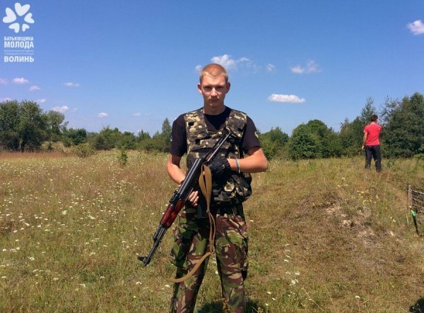 «Пригоди» волинських активістів на полігоні. ФОТО