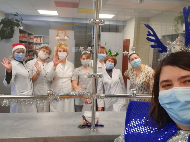 Медики з Волині влаштували новорічний флешмоб для маленьких пацієнтів. ФОТО