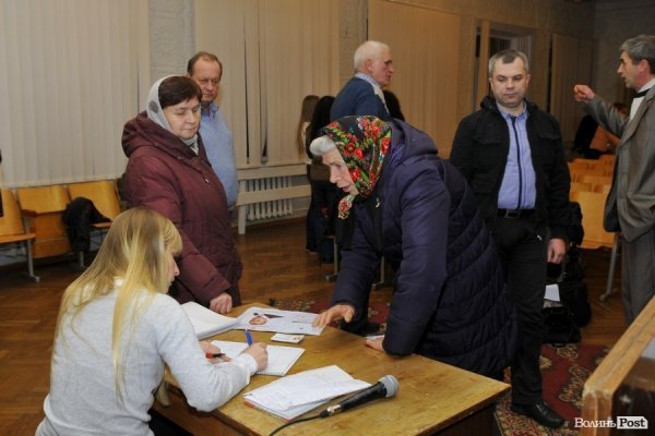 Нові дороги та чисті парки: Петро Нестерук відзвітував за рік роботи