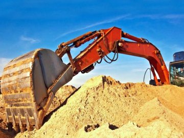 Головний земельник Волині віддав у приватні руки ділянки з покладами піску біля Світязю