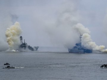 У Чорному та Азовському морях рф тримає чотири ракетоносії, залп – 24 «Калібри»