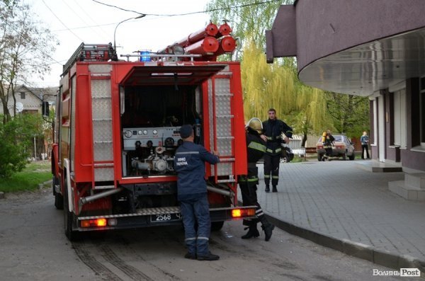 Як горіла 16-поверхівка в центрі Луцька. ФОТО. ВІДЕО