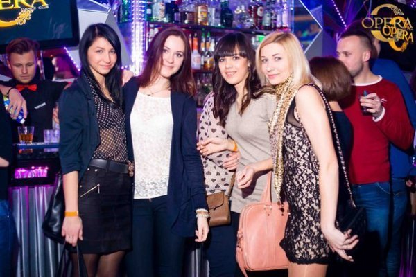 Фото з клубу Opera