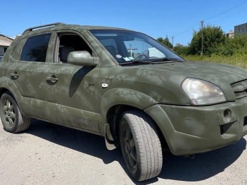 У Луцьку терміново збирають кошти на автомобіль для військових на фронт