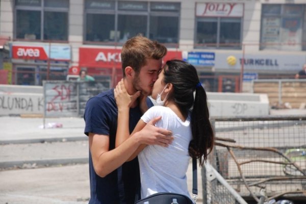 У Туреччині ‒ нові сутички між поліцією та демонстрантами. ФОТО