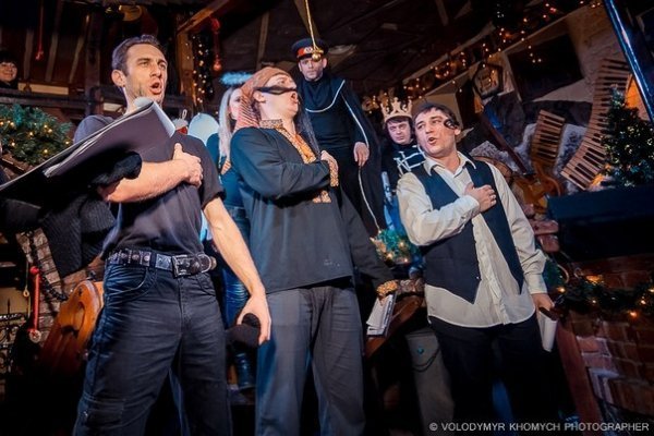 Вертеп у луцькому клубі. ФОТО