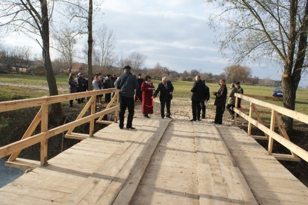 У селі на Волині перестали боятися впасти в річку. ФОТО