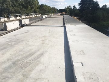 Показали, як на Волині ремонтують 54-метровий міст через річку Вижівка. ФОТО