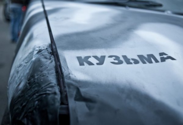 В зону АТО відправили джип, який встиг купити Кузьма Скрябін. ФОТО