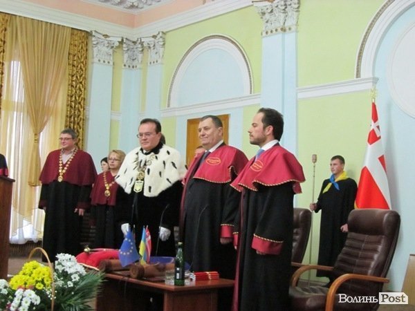 У Луцьку два вчених отримали титул доктора філософії. ФОТО