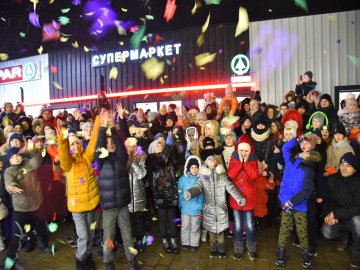 На ринок у Княгининку заїжджав автобус святого Миколая. ФОТО