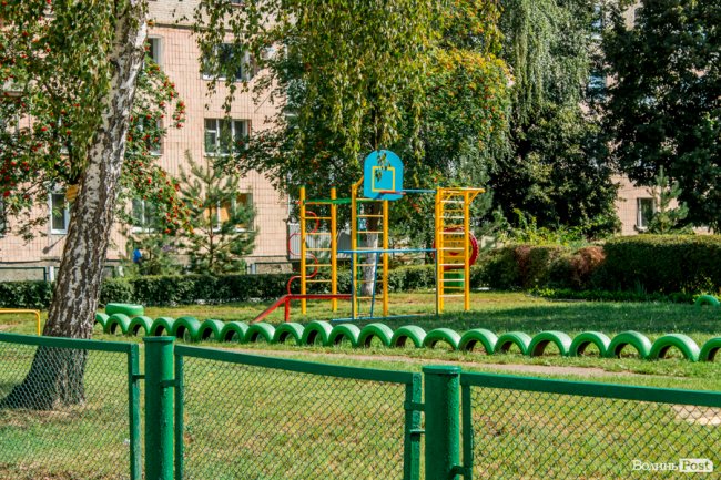 «Хто живе на ЛПЗ, тому у житті везе»: день на луцькому районі контрастів. ФОТО