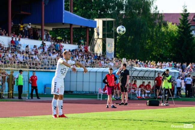 «Волинь» – «Карпати»: великий фотозвіт із нашумілого матчу