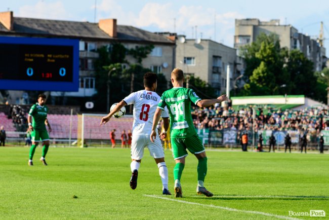 «Волинь» – «Карпати»: великий фотозвіт із нашумілого матчу