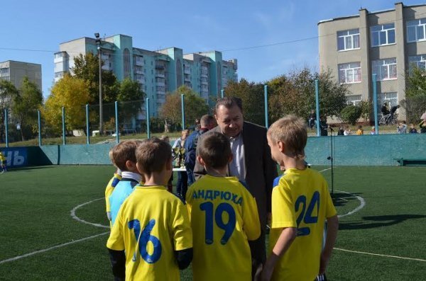 Григорій Пустовіт вручив нагороди юним футболістам. ФОТО*