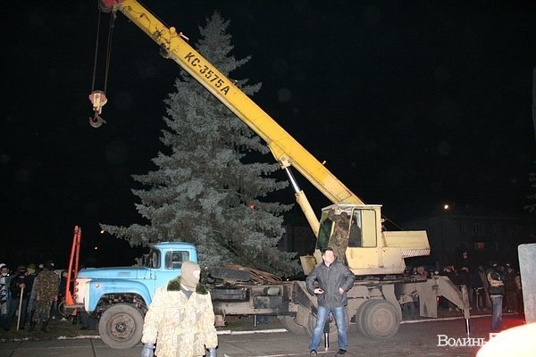 Як Волинь позбулася маневицького Леніна. ФОТО