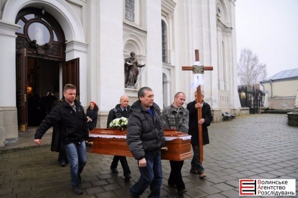 У Луцьку попрощалися з відомим волинянином. ФОТО